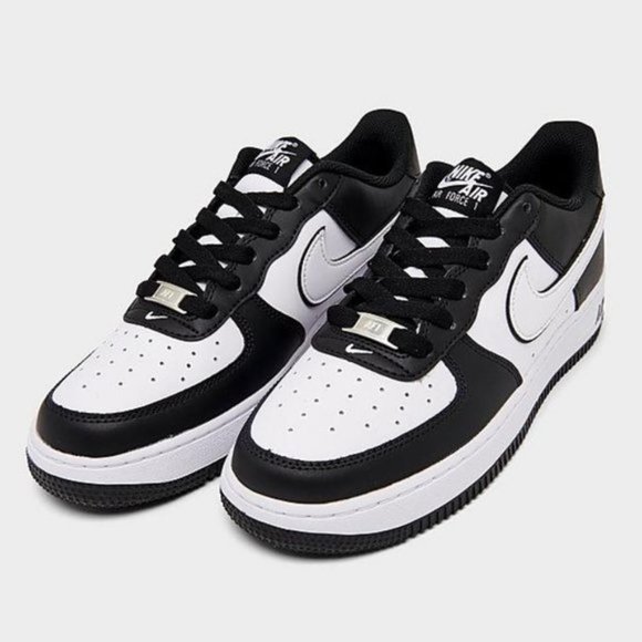 Nike Other - Nike Air Force 1 Black & White Youth/Kids Size 5.5